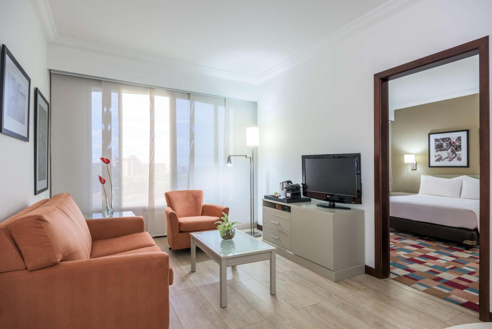 Hotel Nh Cali Royal Exteriér fotografie